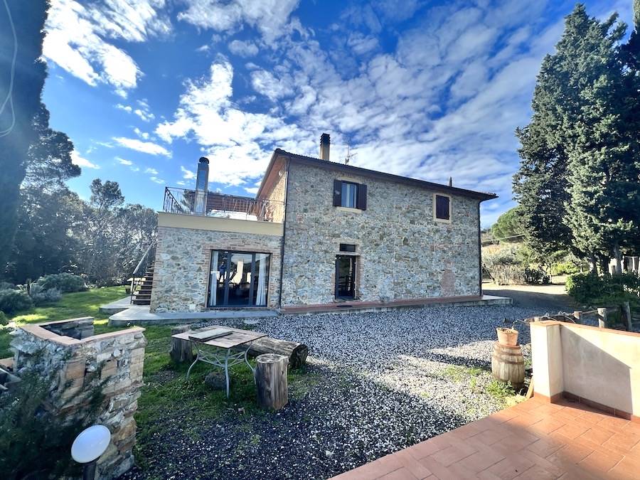 Tuscany hills, panoramic and elegant farmhouse