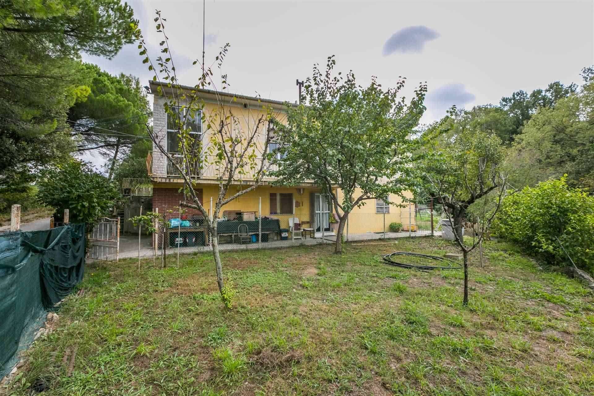 Vendita Villa bifamiliare, in zona COLLINAIA, LIVORNO