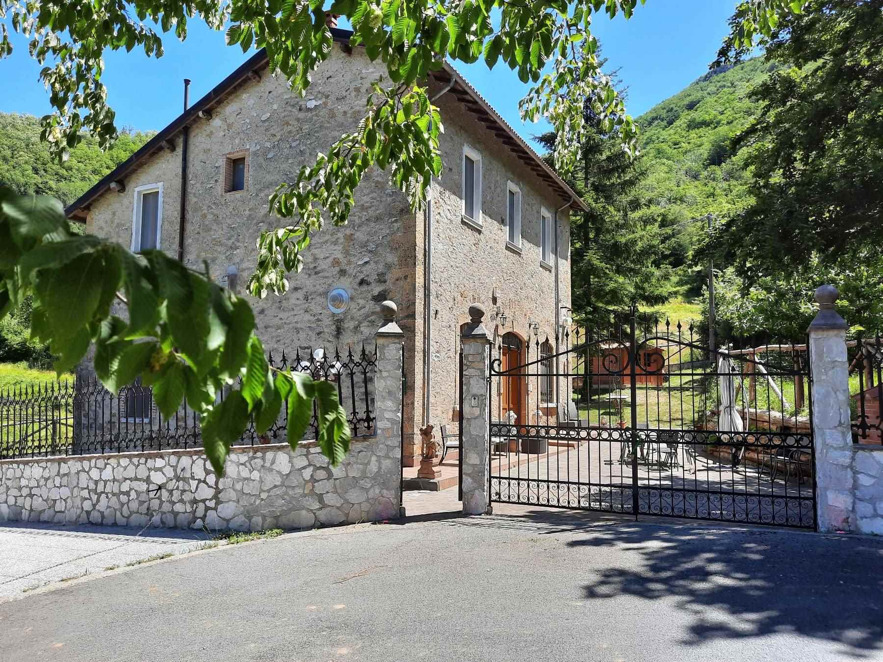 Il casale - The exterior of the farmhouse