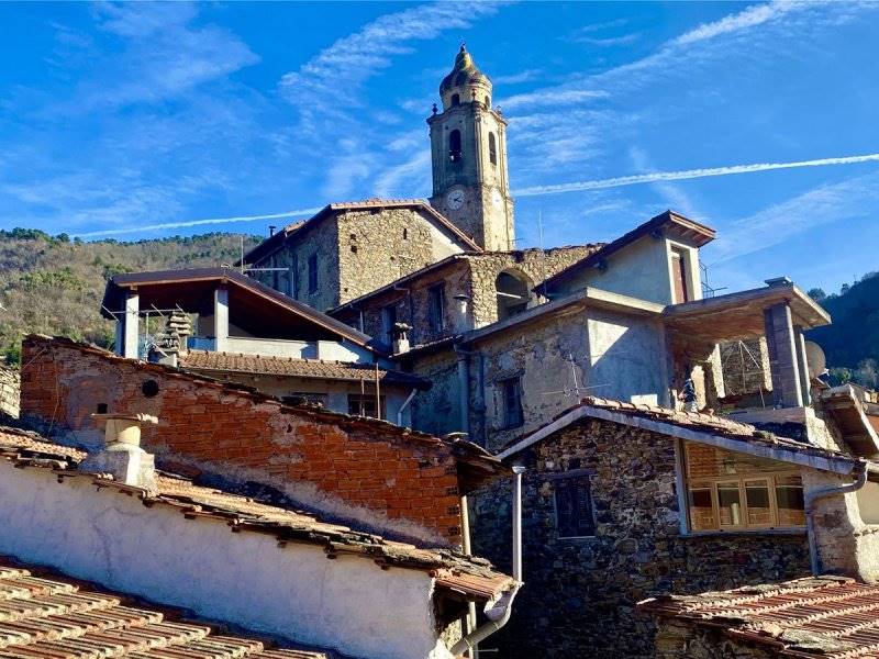 Casa singola in vendita a Castel Vittorio Imperia
