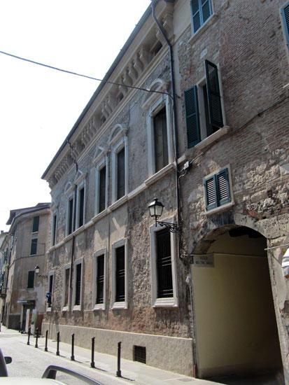 Palazzo ristrutturato in zona Centro Storico Pregiato a Brescia
