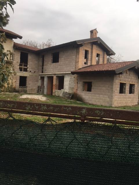 Rustico casale in vendita a Palazzago Bergamo Gromlongo
