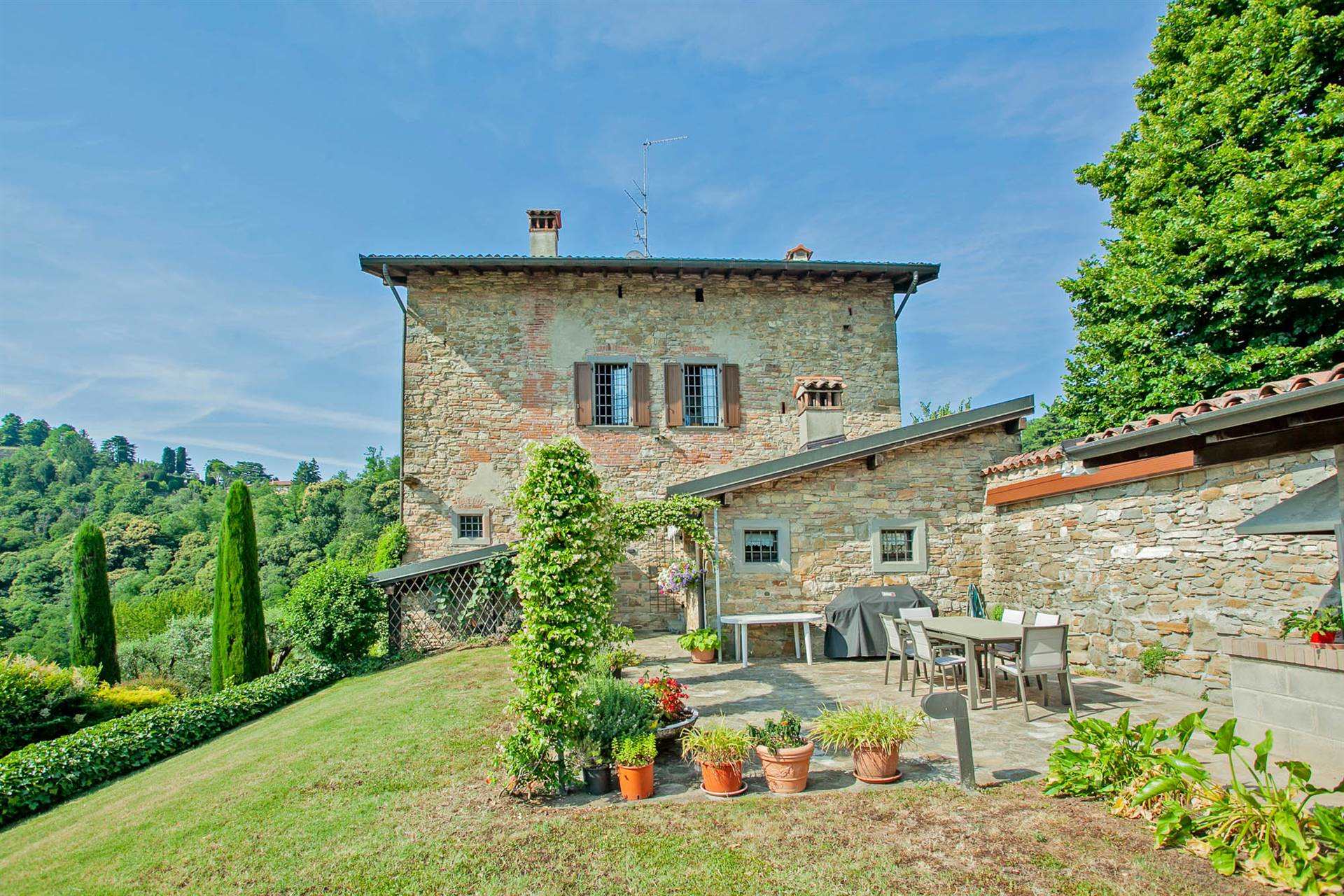 Villa in ottime condizioni in zona San Vigilio a Bergamo
