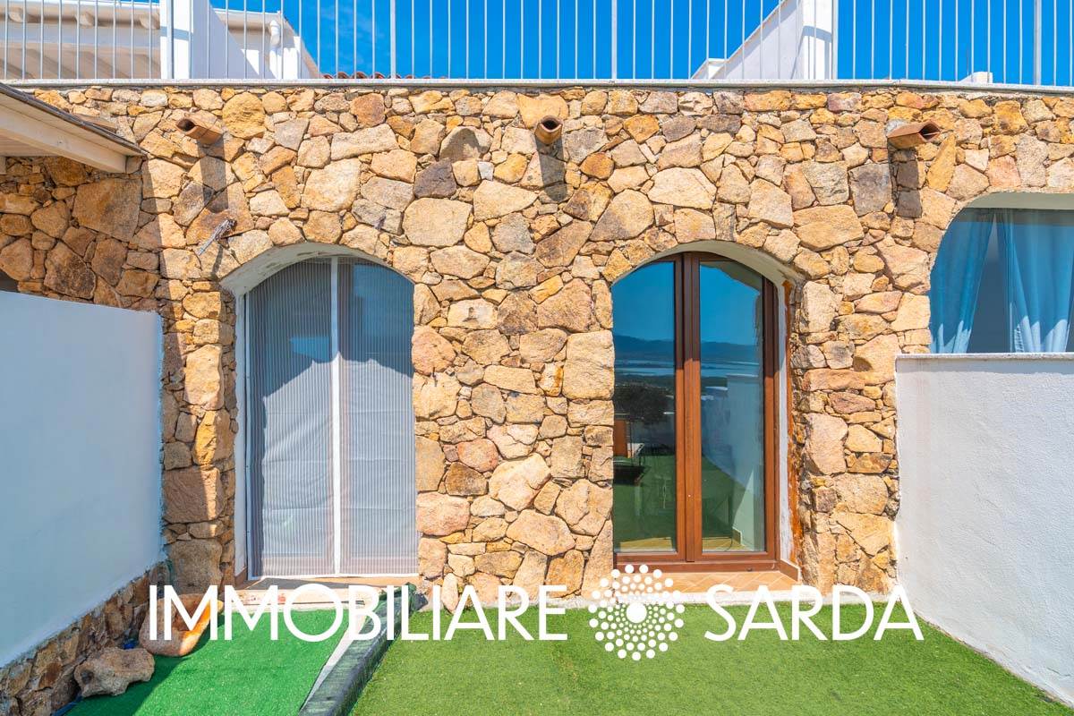 Giardino-corte-vista mare