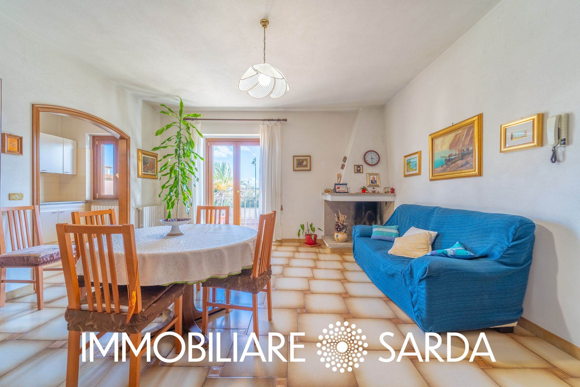 Sala da pranzo-villa-Olbia