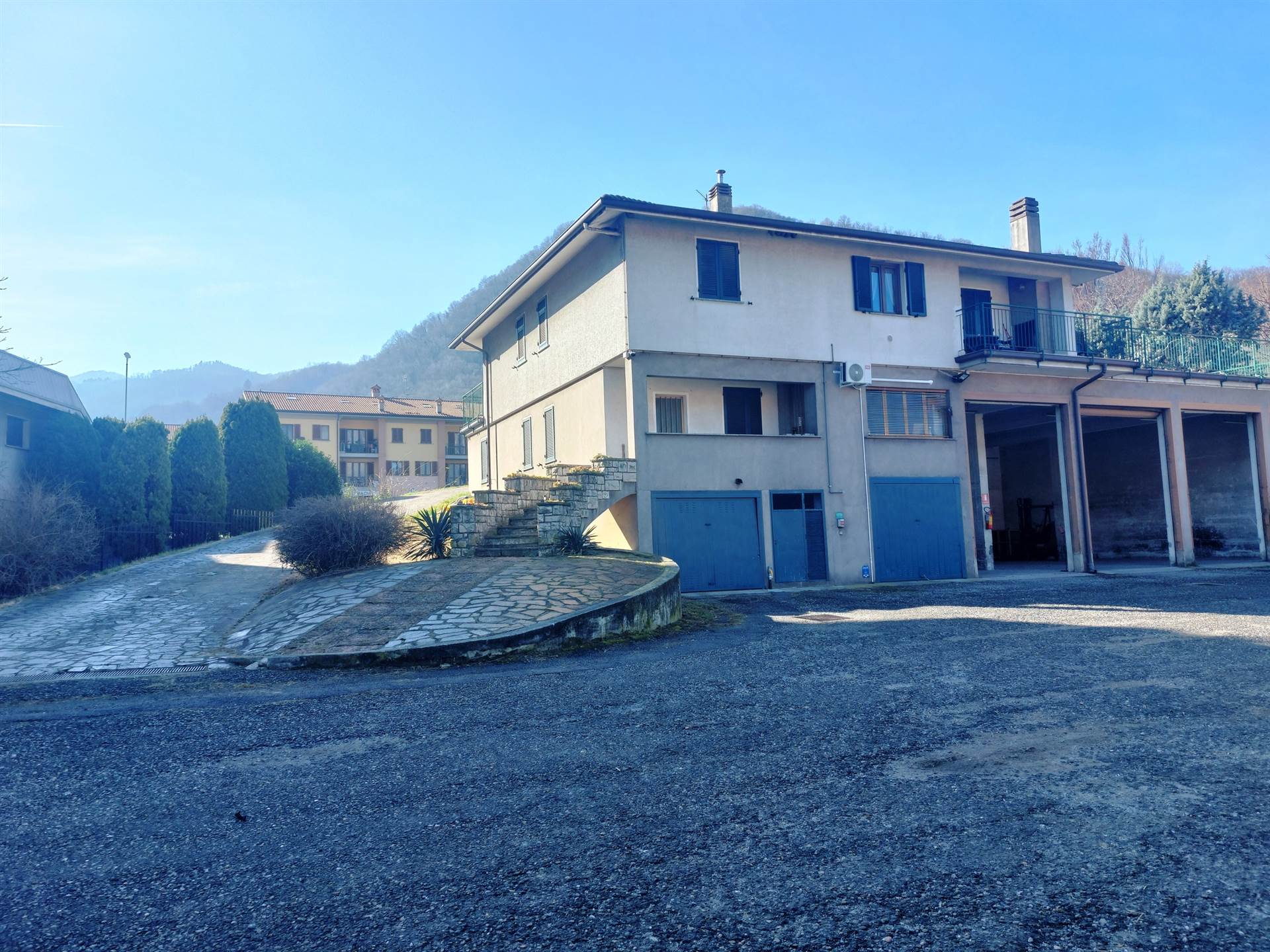 Villa in Via Cantù 86 a Olginate