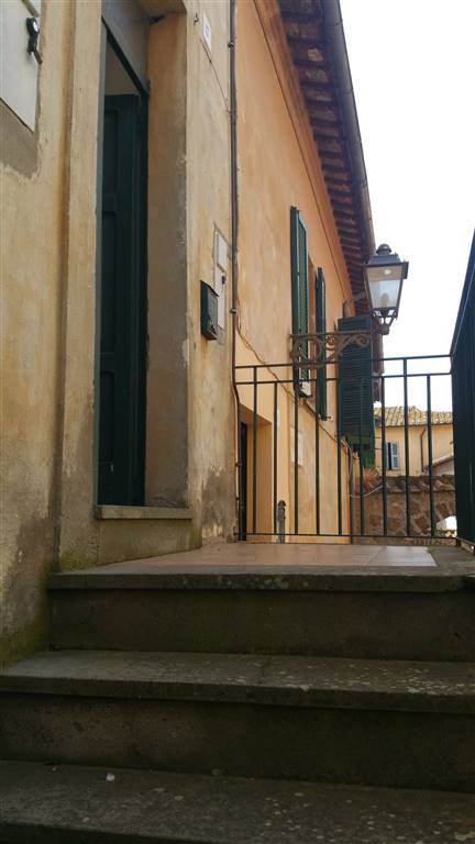 Appartamento Indipendente Vende Tuscania