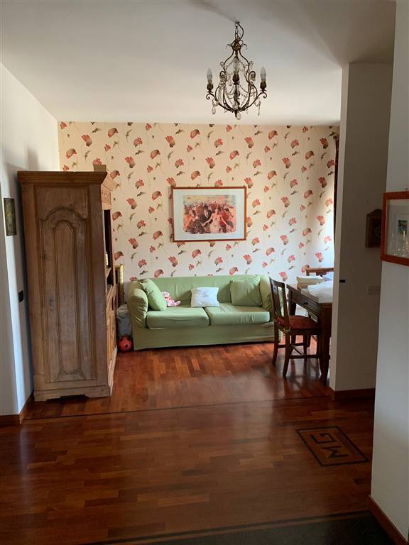 appartamento indipendente tuscania vende