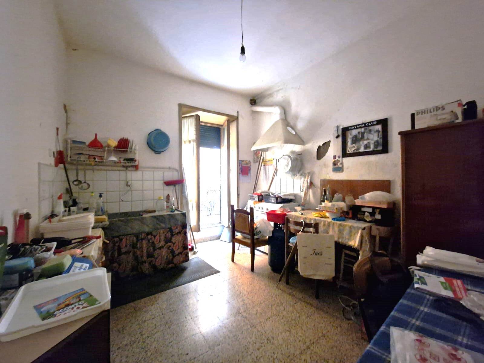 media-re vende appartamento centro storico Viterbo