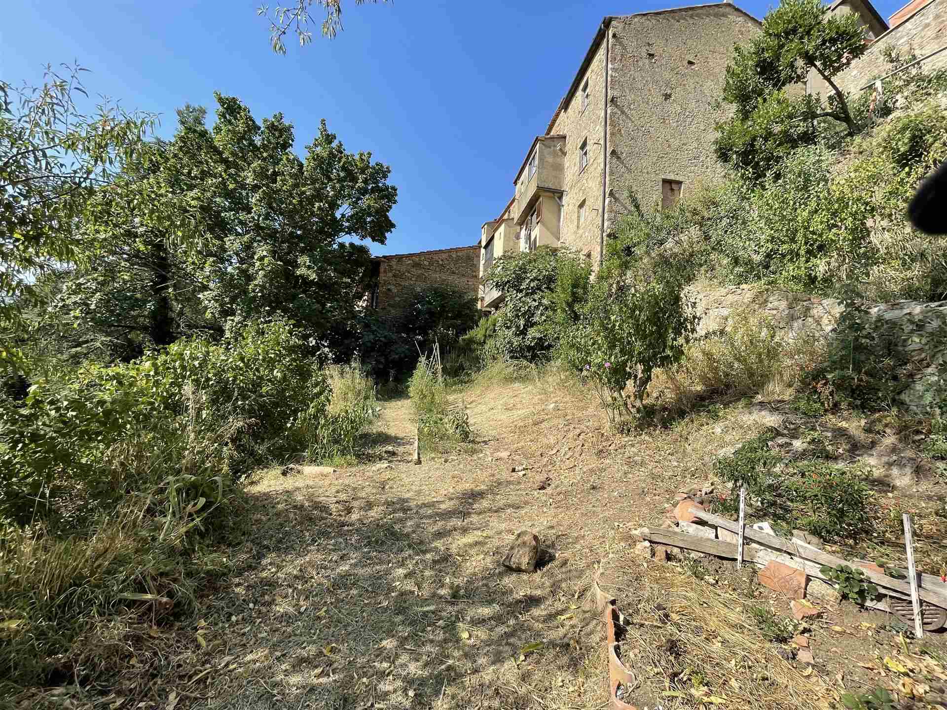 Appartamento indipendente da ristrutturare in zona Sassa a Montecatini Val di Cecina