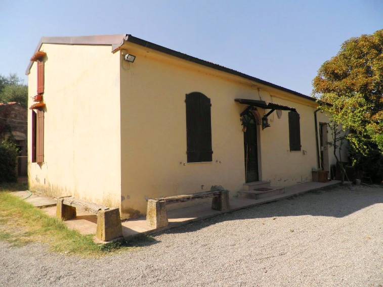 Villa abitabile in zona Casciana Terme a Casciana Terme Lari