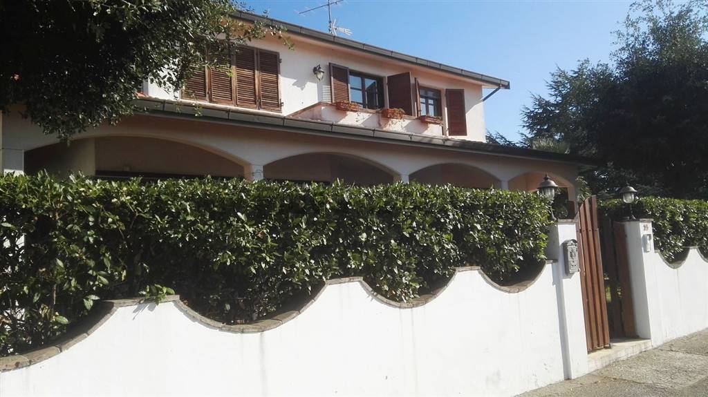 Villa in Via Serragrande in zona Rosignano Solvay a Rosignano Marittimo