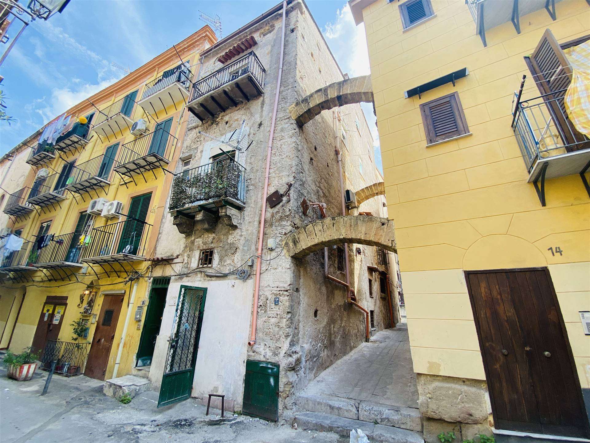 Appartamento in vendita a Palermo Corso Tukory