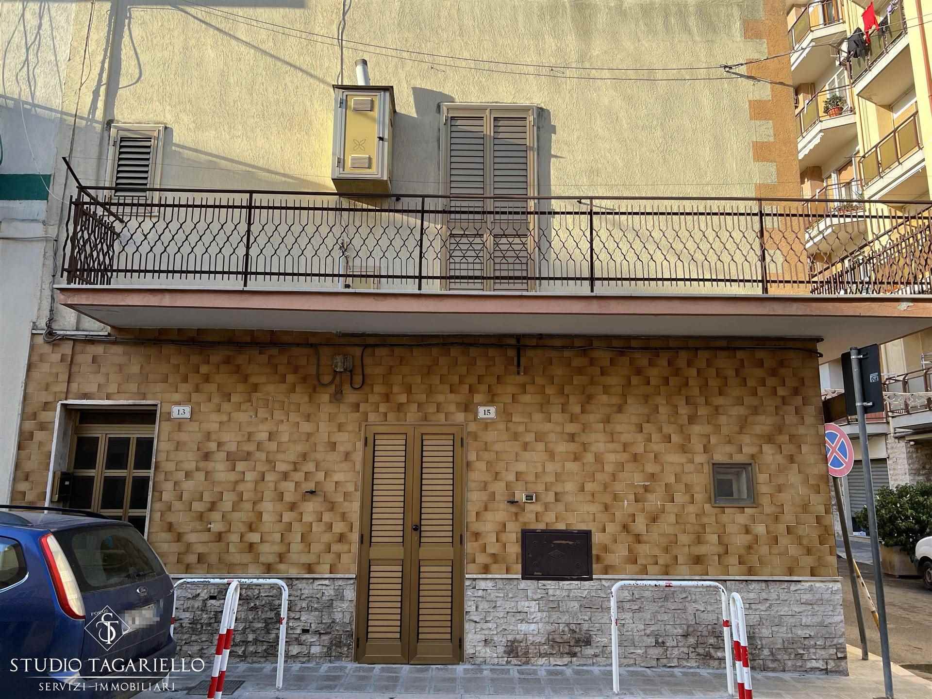 Casa singola in Via Sansonetti 13 a Palagiano