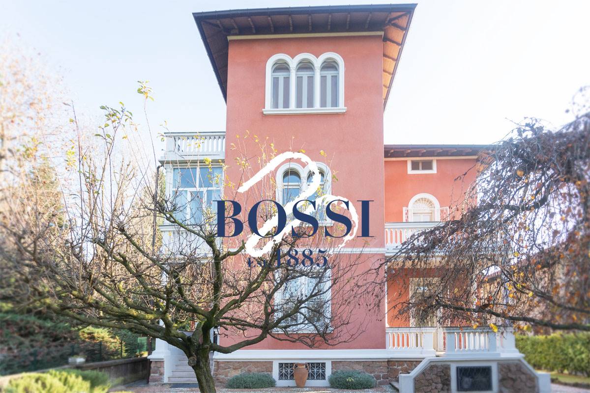 Villa in vendita a Varese Casbeno