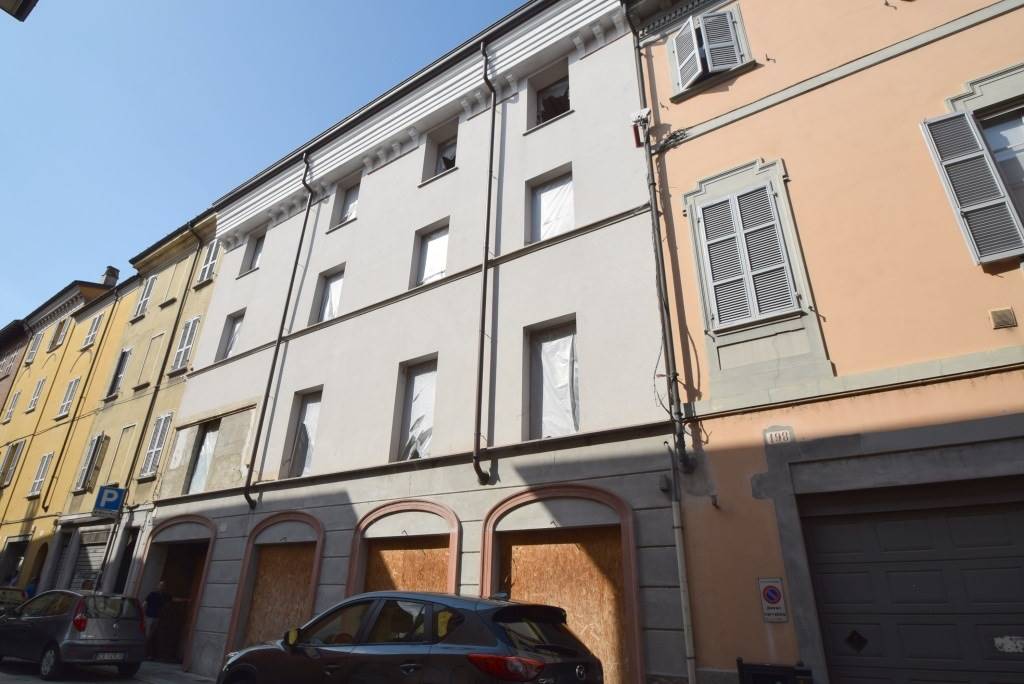 Palazzo in vendita a Piacenza Centro Storico