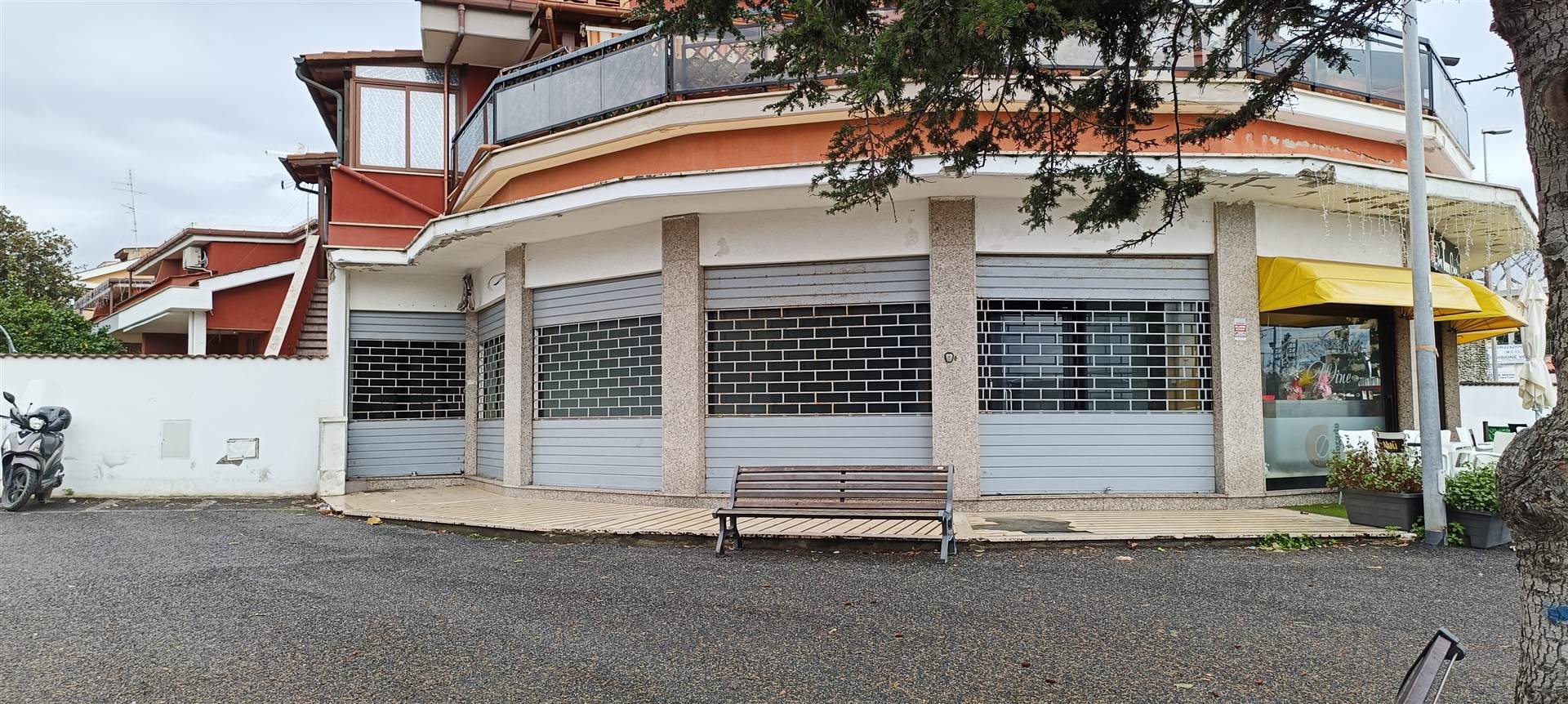 SAN GORDIANO, CIVITAVECCHIA, Commercial business for rent of 130 Sq. mt., Excellent Condition, placed at Ground, composed by: 2 Rooms, 1 Bathroom, 