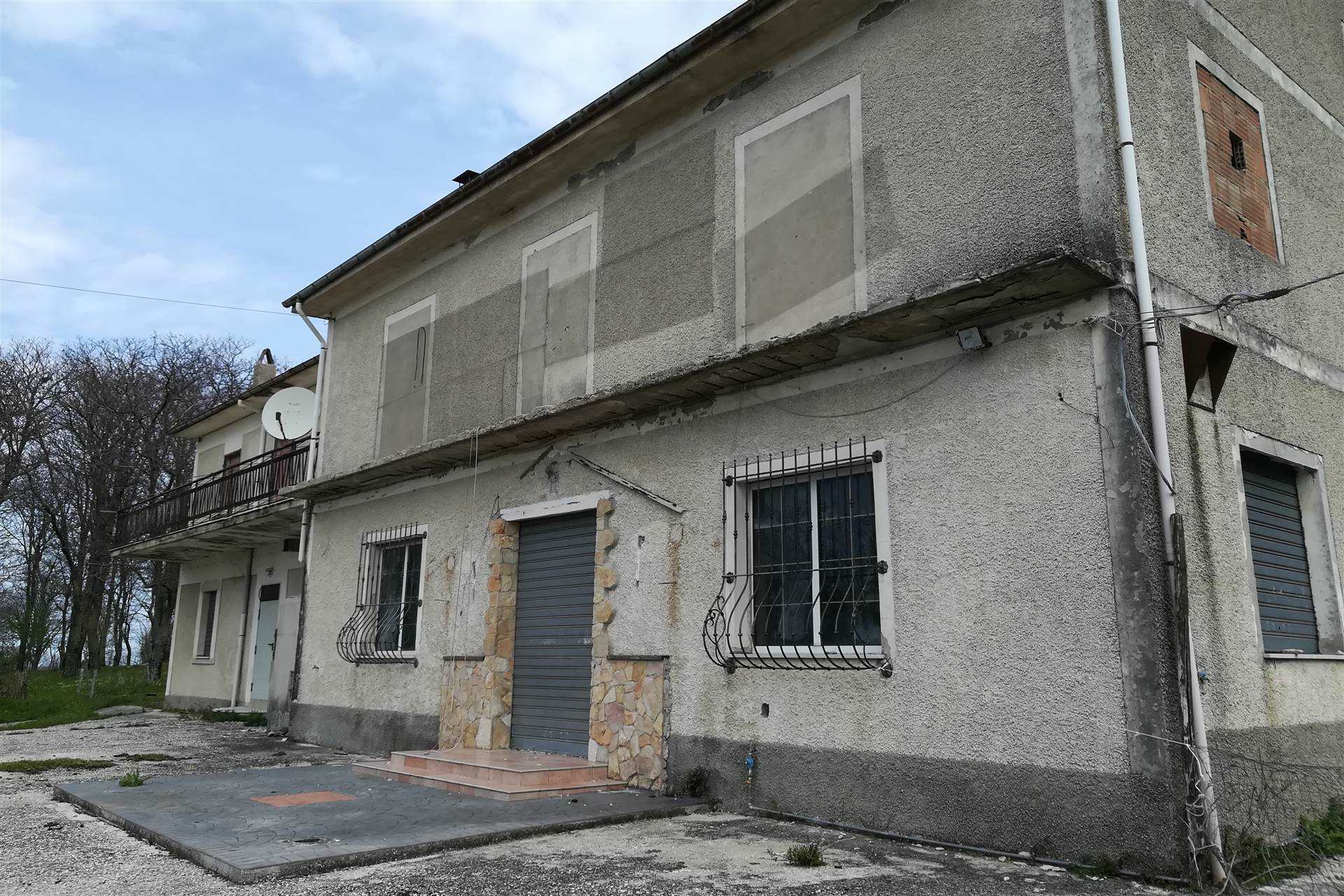 Villa in Via s. D'Acquisto 11 a Bagnoli Irpino