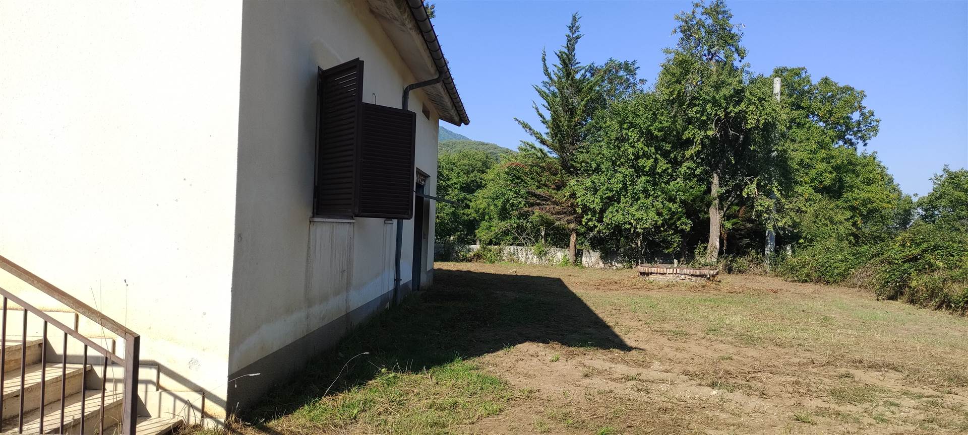 MONTELLA, Single house for sale of 110 Sq. mt., Good condition, Heating Non-existent, Energetic class: G, placed at Ground on 1, composed by: 5 Rooms,