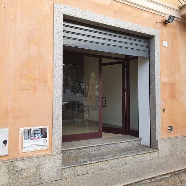 TORTOLI', Commercial business for rent of 58 Sq. mt., Good condition, Energetic class: G, placed at Ground on 4, composed by: 2 Rooms, 1 Bathroom, 