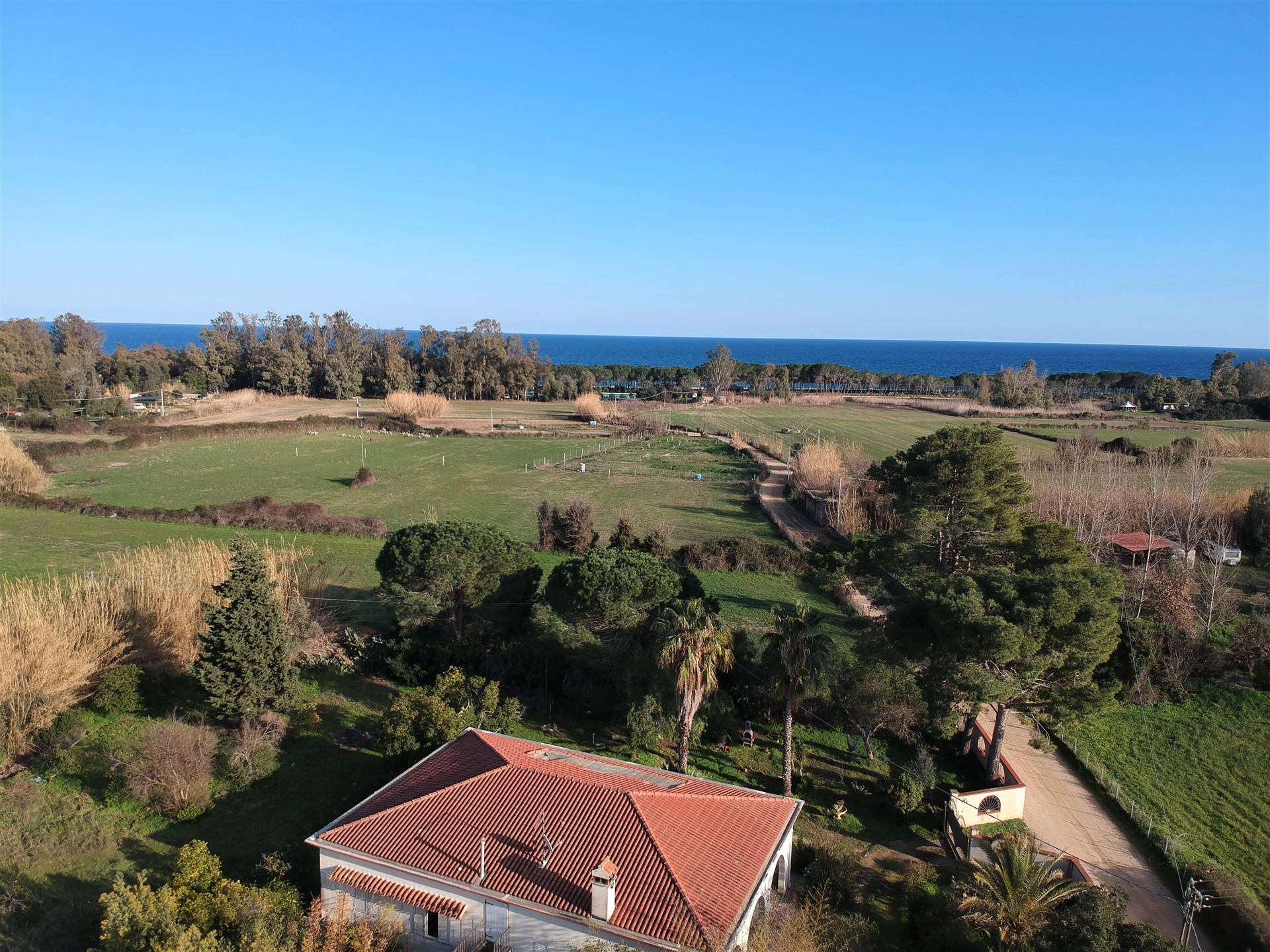 BARI SARDO, Villa for sale of 153 Sq. mt., Good condition, Heating Individual heating system, Energetic class: G, placed at Ground, composed by: 7.5 