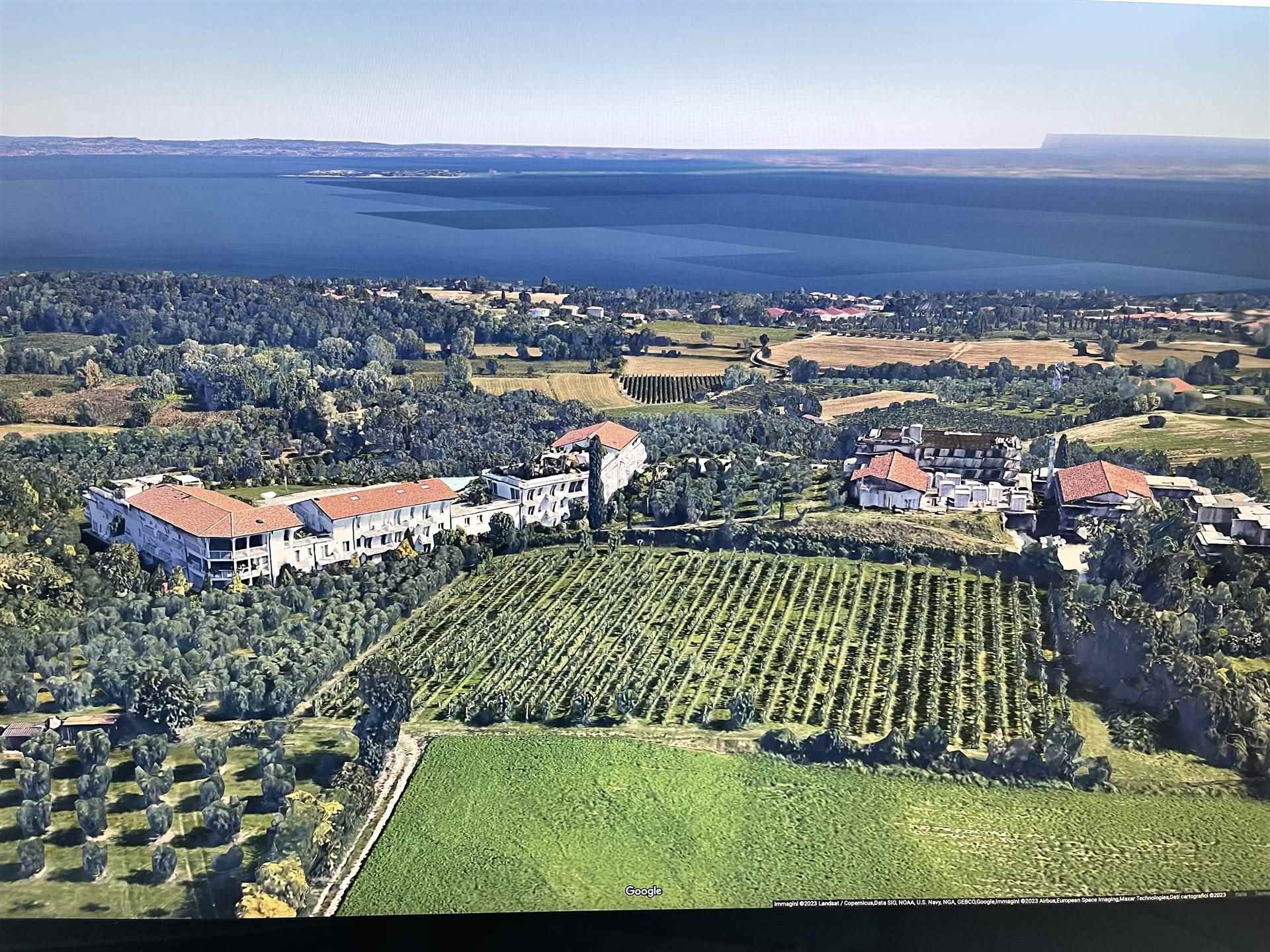 PADENGHE SUL GARDA, Agricultural land for sale of 9930 Sq. mt., Energetic class: Not subject, composed by: , Garden, Price: € 600,000