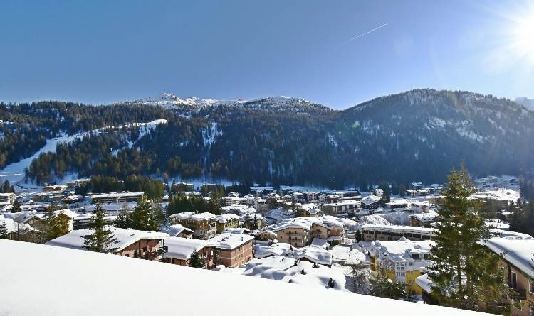 MADONNA DI CAMPIGLIO, PINZOLO, Apartment for sale of 140 Sq. mt., Habitable, Heating Individual heating system, Energetic class: G, placed at 6°, composed by: 7 Rooms, Separate kitchen, , 4 Bedrooms, 