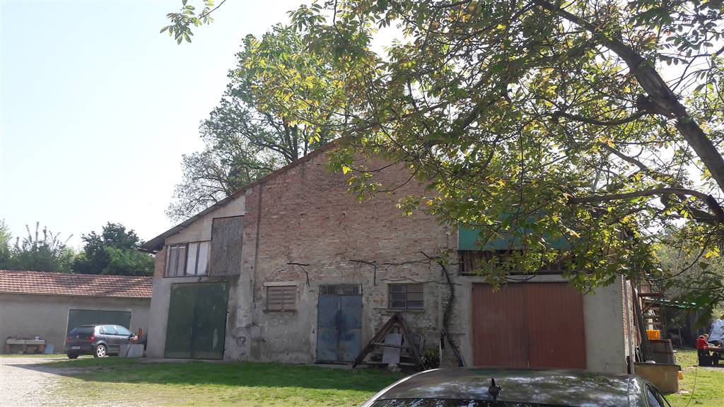 Rustico casale da ristrutturare in zona Monteveglio a Valsamoggia