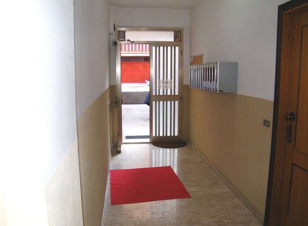 Ingresso condominiale/condo. entrance