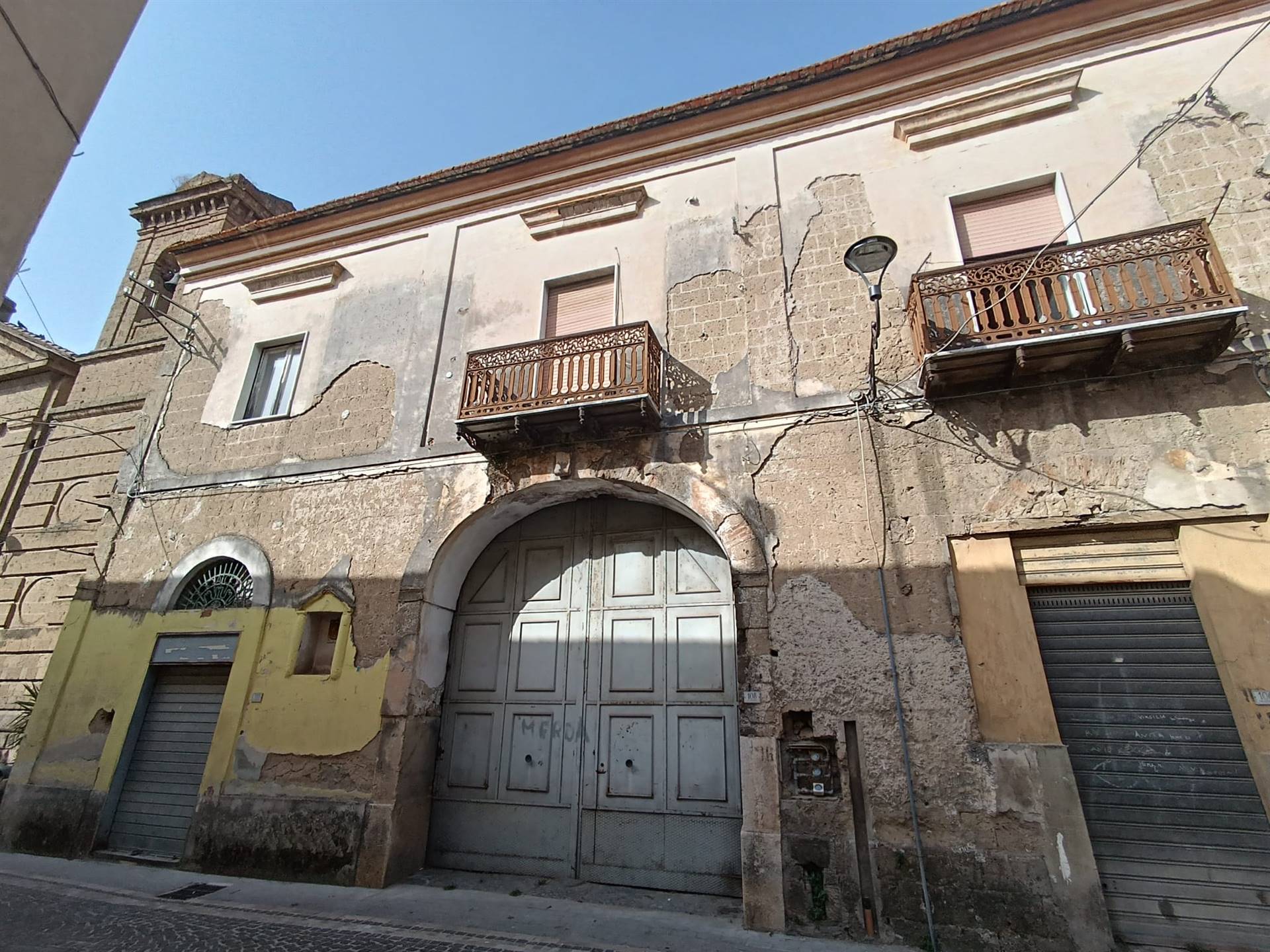 Palazzo in Via Gramsci 108 a San Marco Evangelista