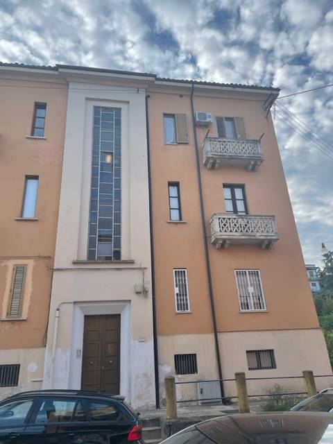 PIAZZA CAPPELLO, COSENZA, Apartment for sale of 85 Sq. mt., Be restored, Heating Individual heating system, Energetic class: G, placed at 2° on 3, 