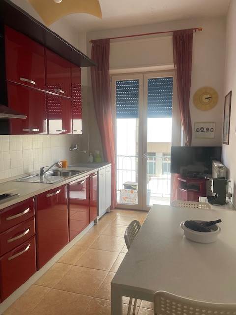 VIA ROMA, COSENZA, Apartment for sale of 120 Sq. mt., Excellent Condition, Heating Individual heating system, Energetic class: D, placed at 2° on 6, 