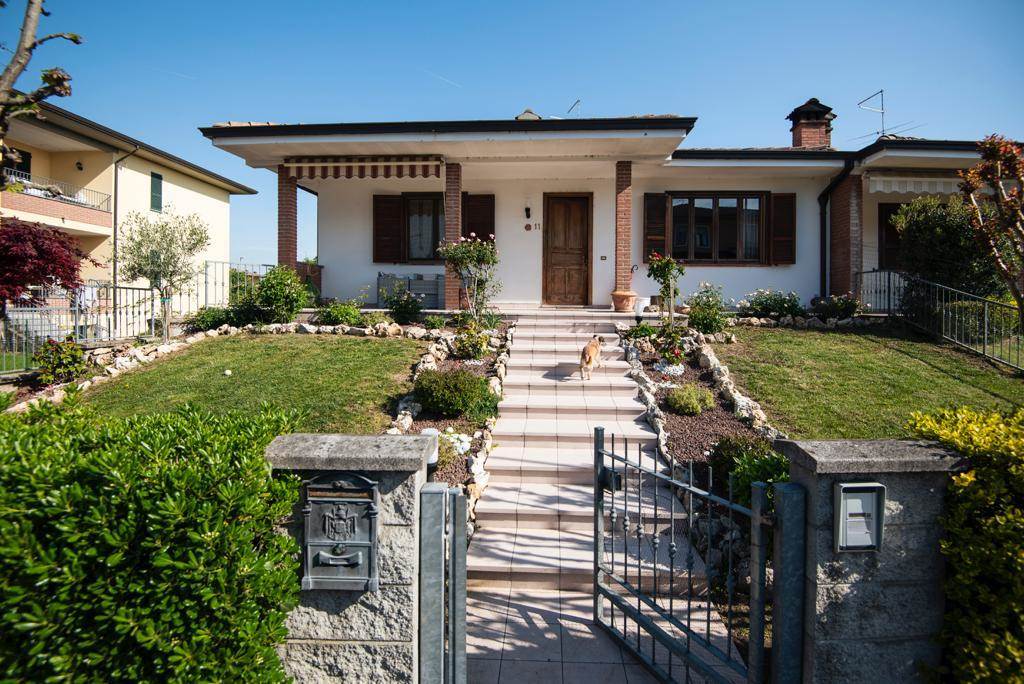 Villa bifamiliare in vendita a San Giorgio Piacentino Piacenza San Giorgio