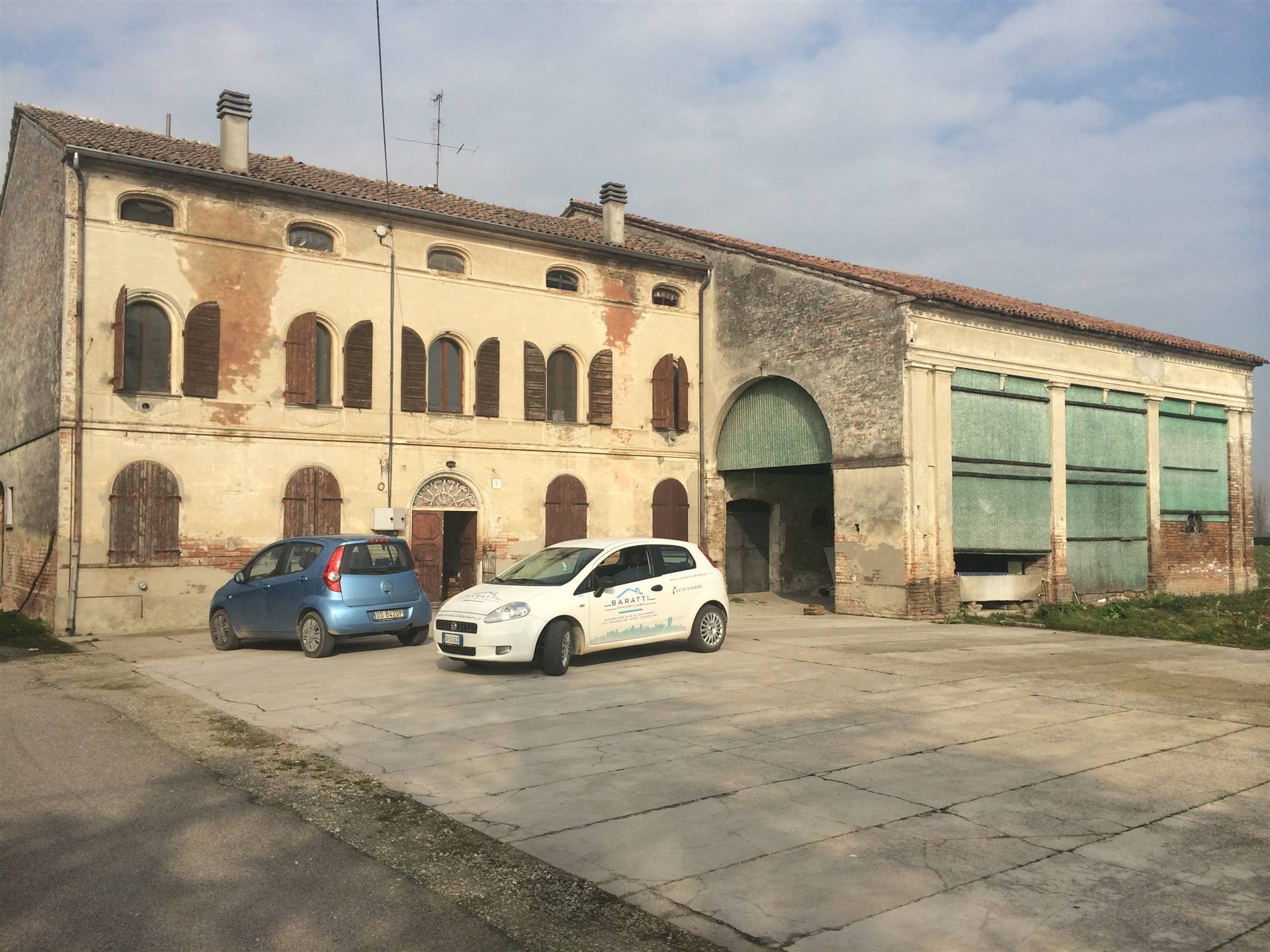 Colonica in vendita a Motteggiana Mantova