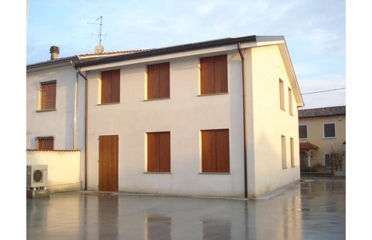 Casa singola in Via Naviglio in zona Villa Pasquali a Sabbioneta