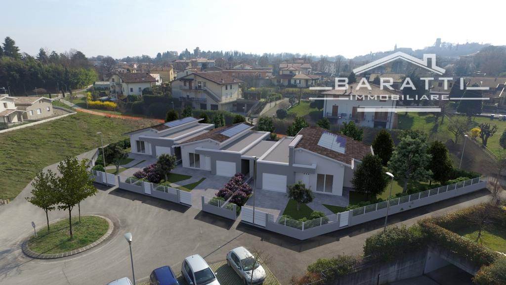 Villa in vendita a Volta Mantovana Mantova