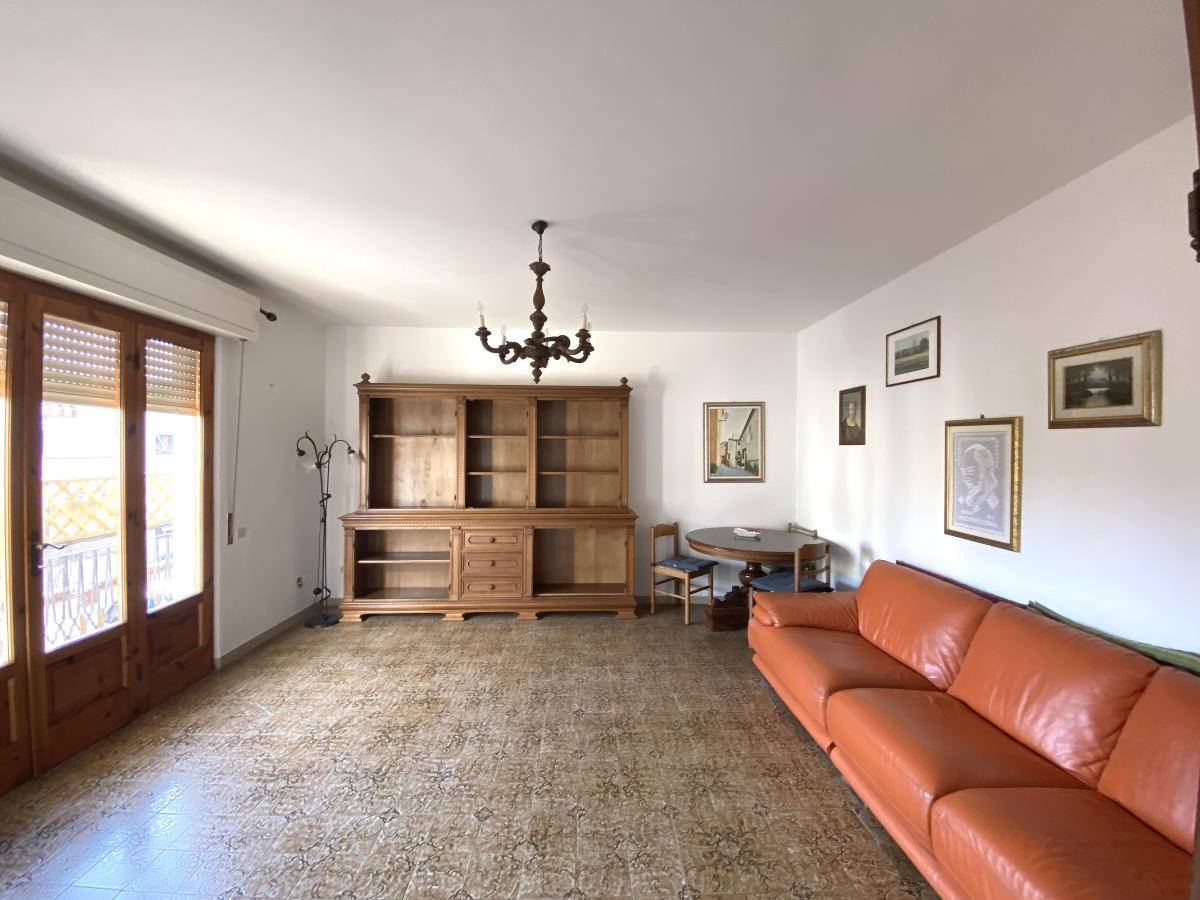 Appartamento abitabile in zona Donoratico a Castagneto Carducci
