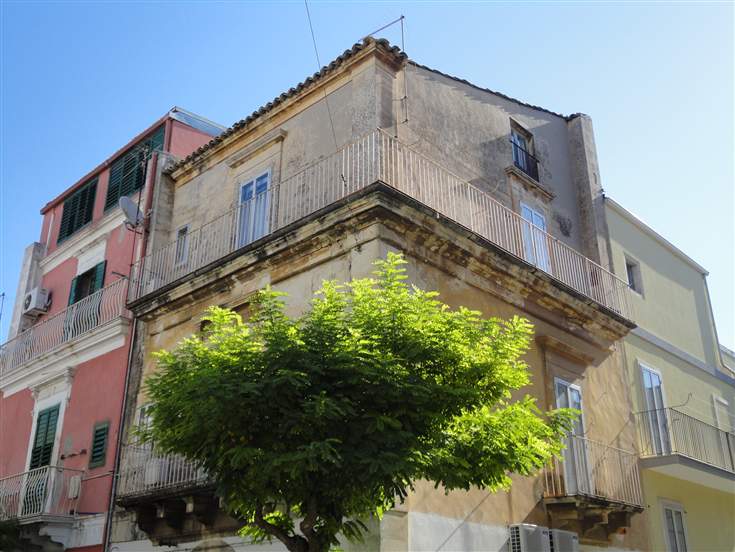 Casa singola da ristrutturare in zona Centro a Ragusa