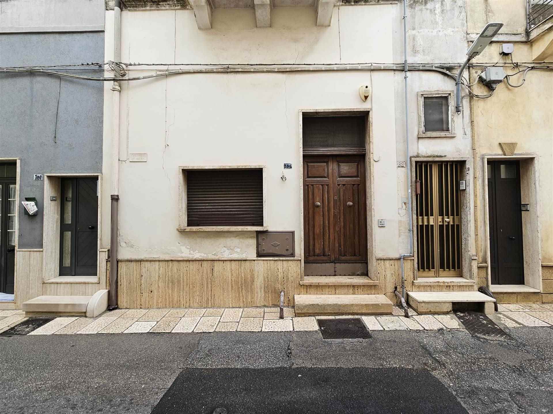 PORTA PICCOLA, MESAGNE, Single house for sale of 73 Sq. mt., Be restored, Heating Non-existent, placed at Ground on 1, composed by: 3.5 Rooms, Little 