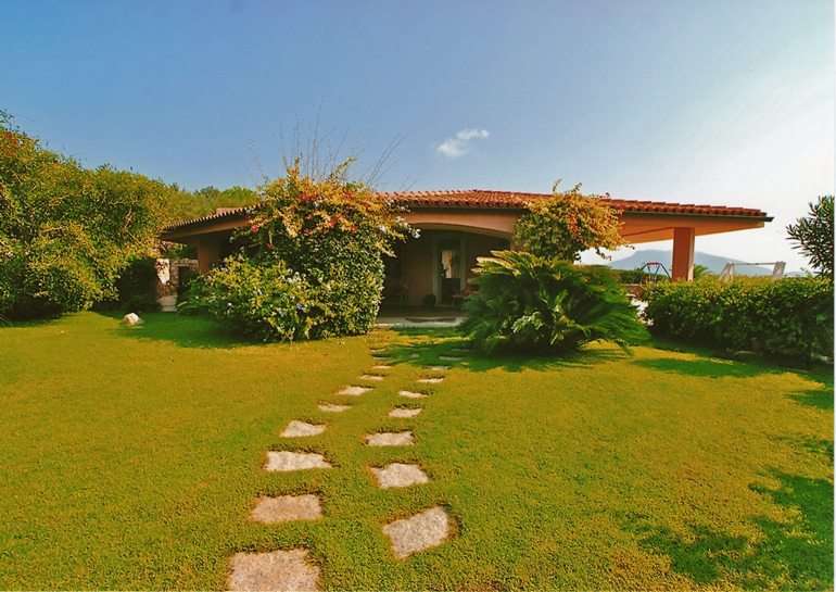 Villa in vendita a Golfo Aranci Sassari Sos Aranzos