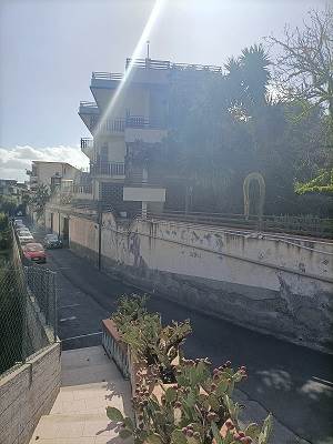 VIA FLEMING, CATANIA, Apartment for sale of 125 Sq. mt., Habitable, Heating Non-existent, Energetic class: G, placed at Raised, composed by: 3 Rooms, 