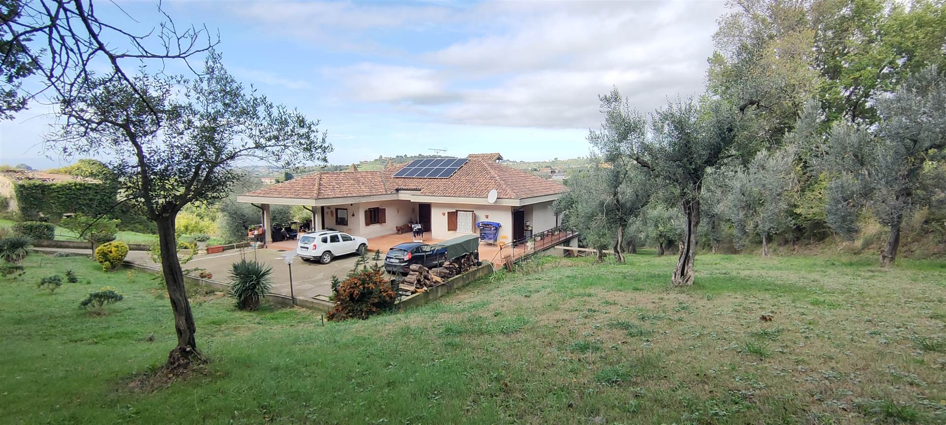 SPEZZANO, MONTEBUONO, Villa for sale of 260 Sq. mt., Excellent Condition, Heating Individual heating system, Energetic class: C, placed at Basement 