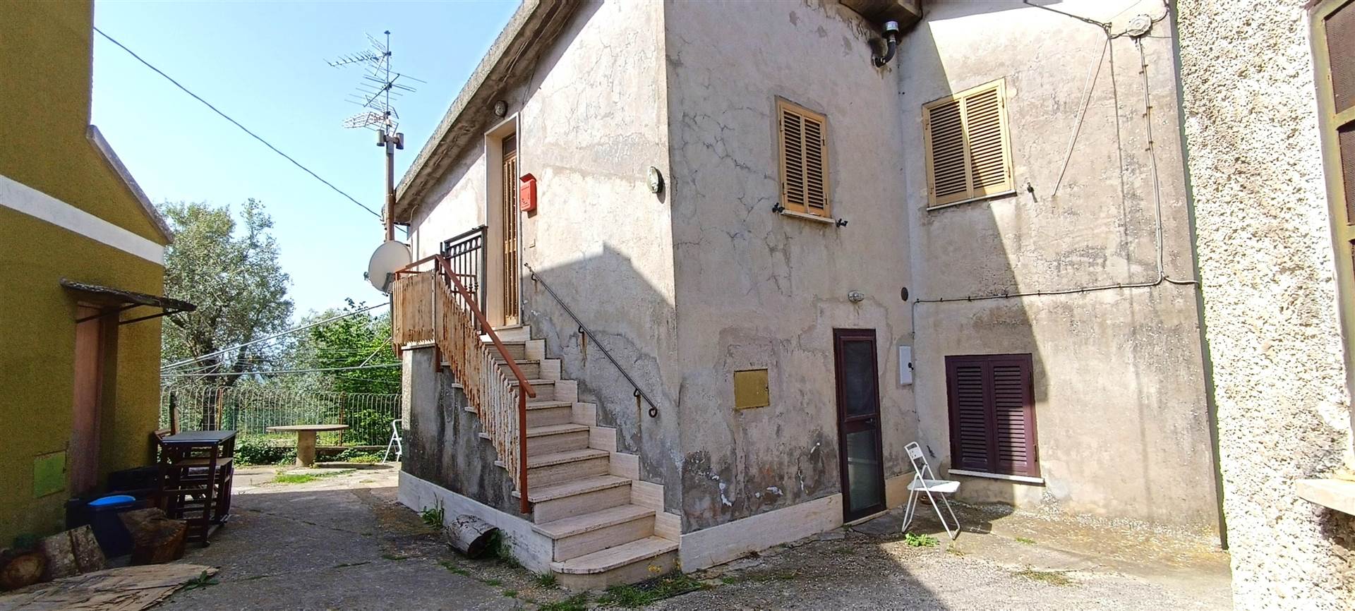 COLLE BERARDO, MONTEBUONO, Apartment for sale of 45 Sq. mt., Good condition, Heating Individual heating system, Energetic class: G, placed at Ground, 