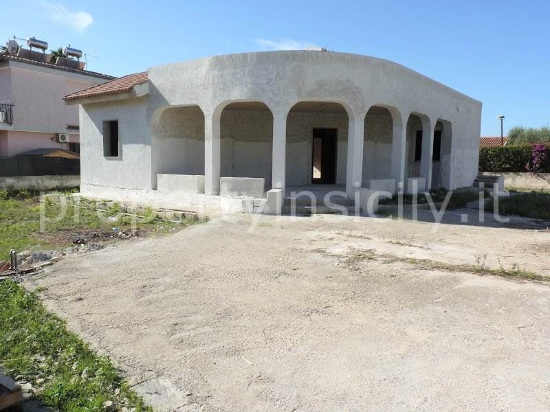 Villa in vendita a Siracusa Fontane Bianche