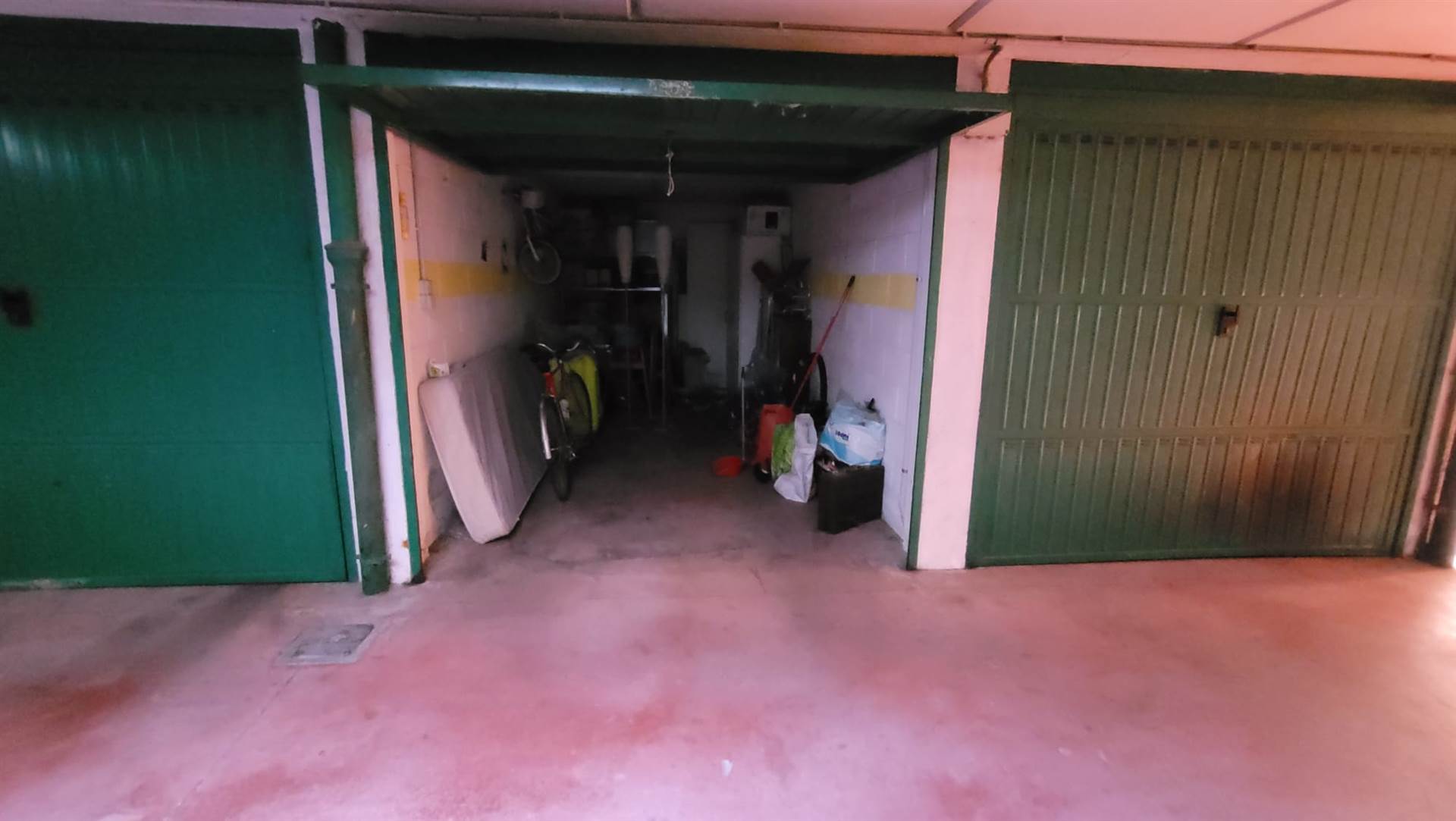 Foto - Garage In Vendita Vimodrone