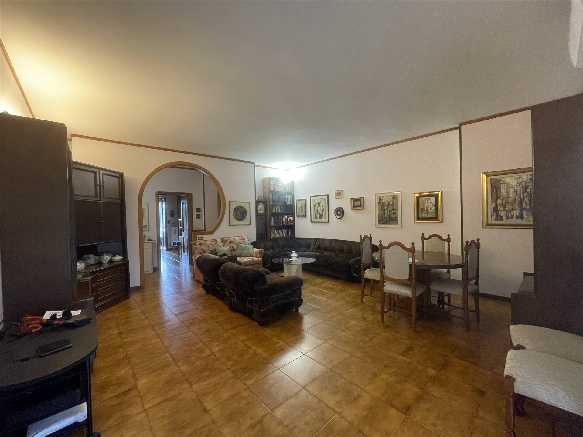 EST, LECCE, Apartment for sale of 163 Sq. mt., Good condition, Heating Individual heating system, Energetic class: F, Epi: 89,3591 kwh/m2 year, 