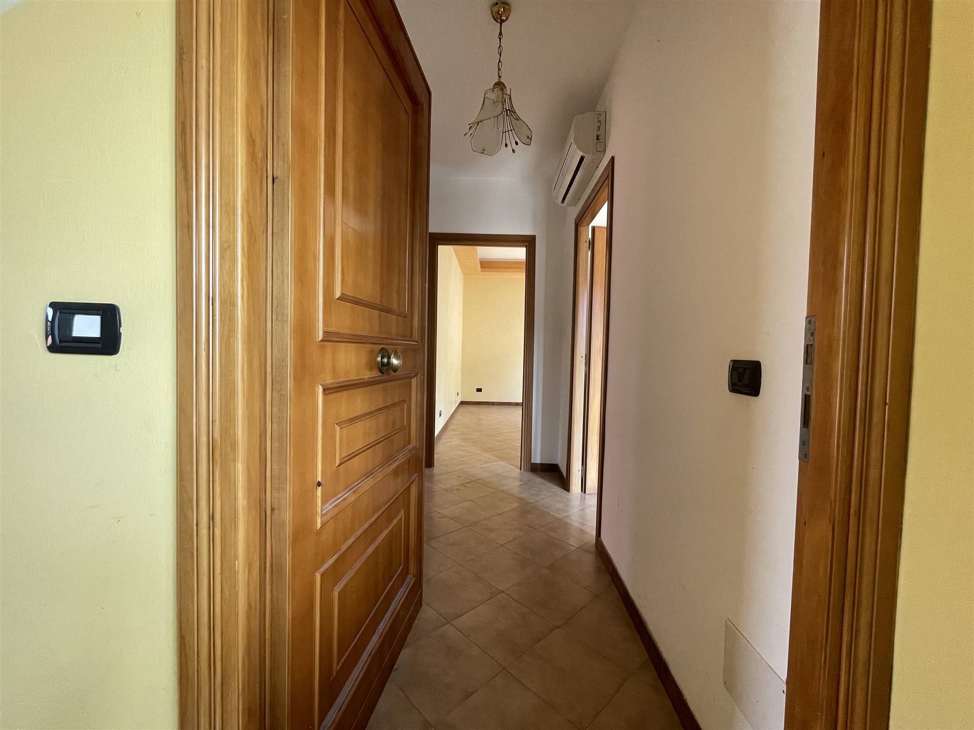 SERMONETA SCALO, SERMONETA, Detached apartment for sale of 72 Sq. mt., Be restored, Heating Individual heating system, Energetic class: E, placed at 