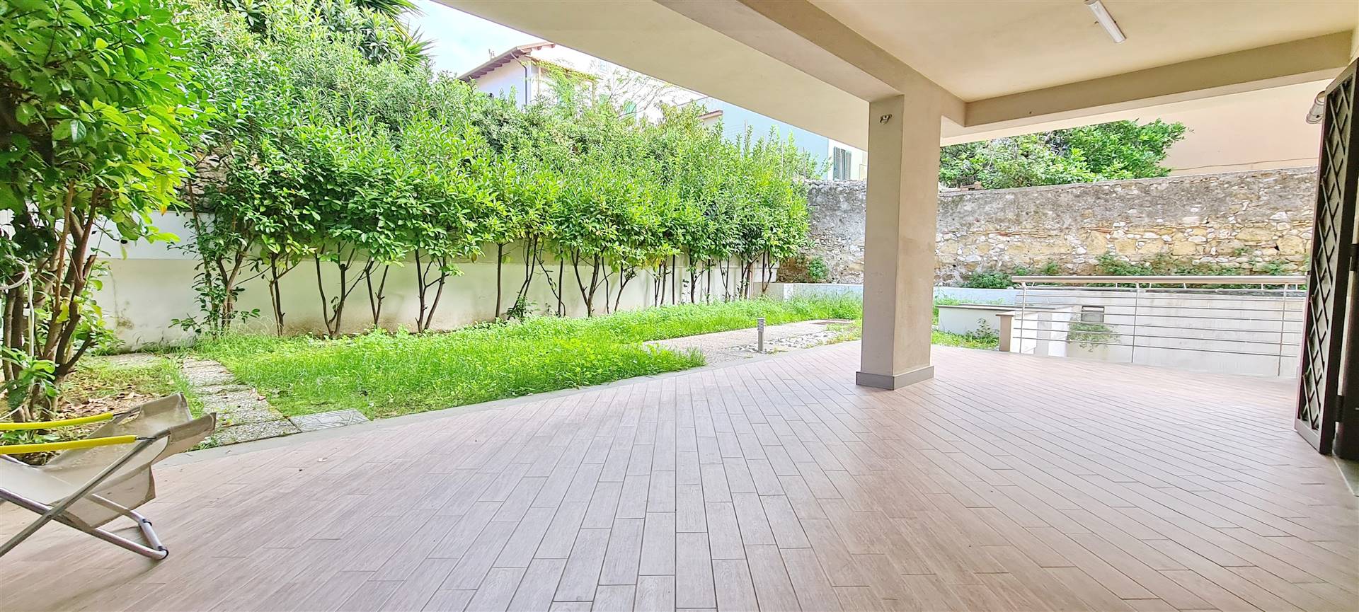 FORMIA, Apartment for sale of 94 Sq. mt., Excellent Condition, Heating Individual heating system, Energetic class: G, placed at Ground, composed by: 