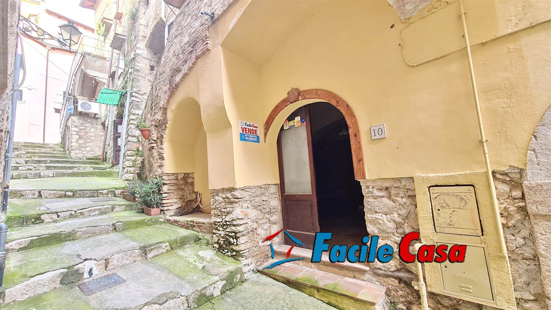 MARANOLA, FORMIA, Commercial property for sale of 76 Sq. mt., Good condition, Heating Individual heating system, Energetic class: G, placed at Ground,