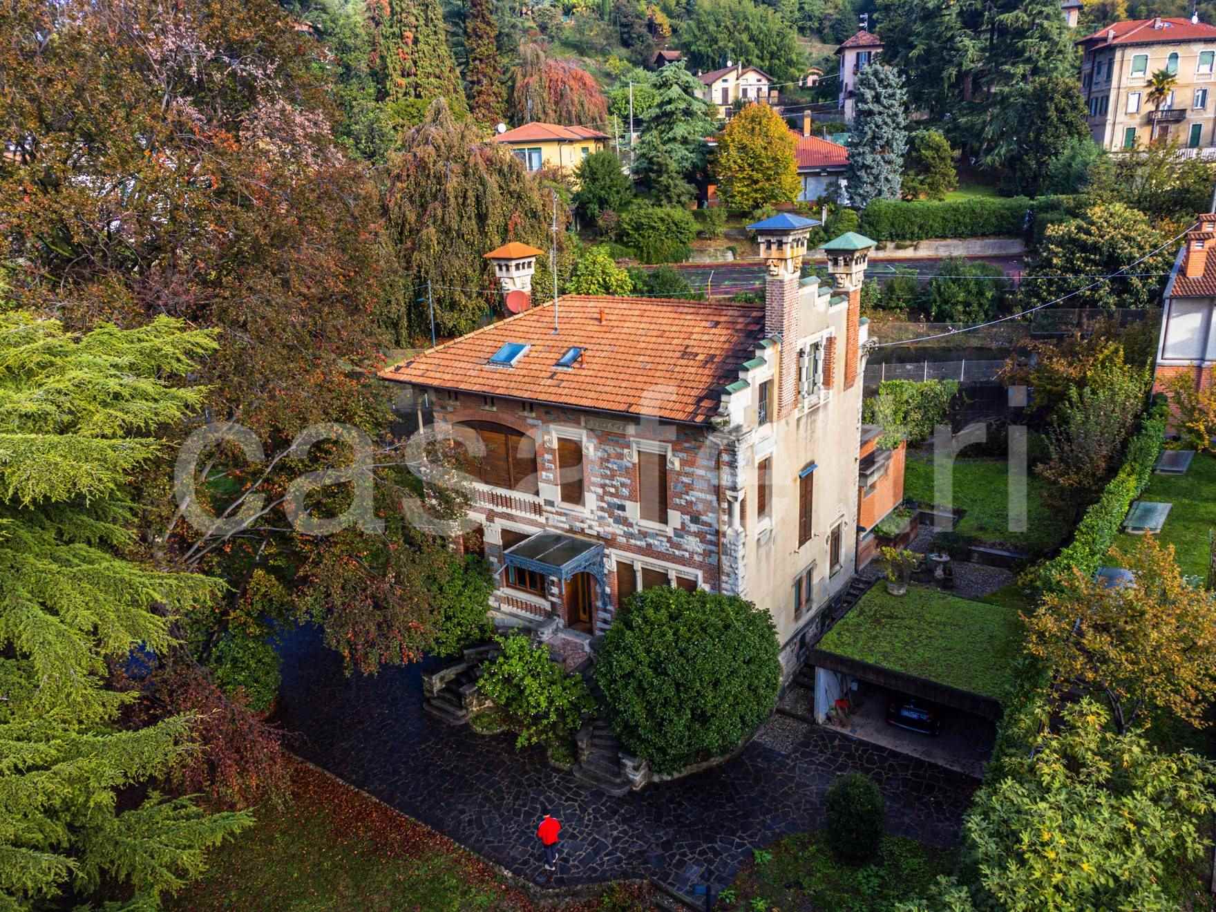 Villa in vendita a Calolziocorte Lecco
